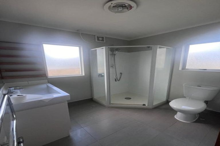 Photo of property in 77a Rosier Road, Glen Eden, Auckland, 0602