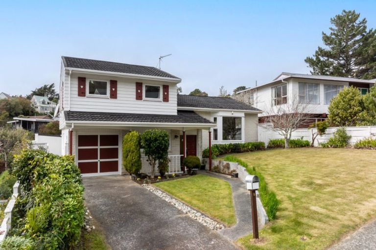 Photo of property in 9 Caesars Place, Churton Park, Wellington, 6037