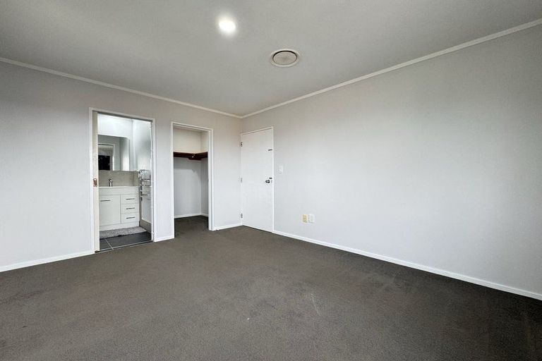 Photo of property in 8 Tolhurst Street, Johnsonville, Wellington, 6037
