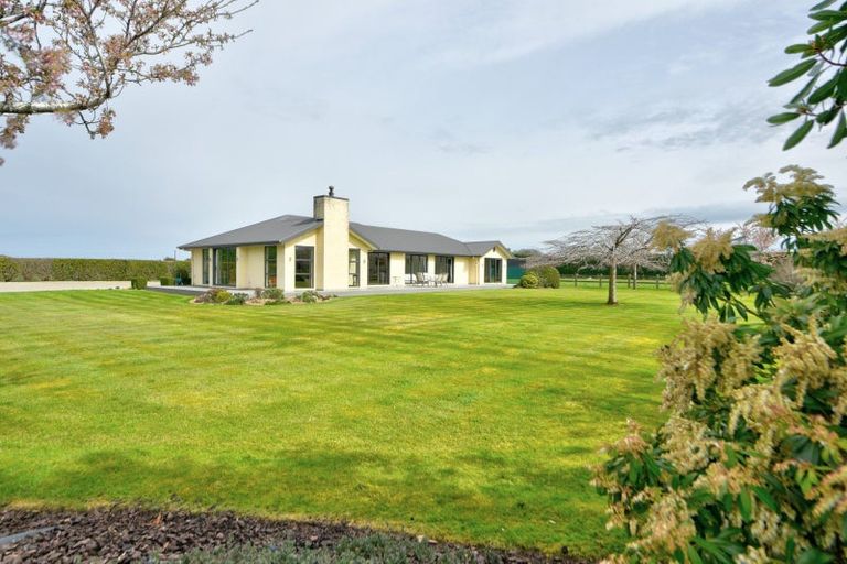 Photo of property in 24 Mckinnon Road, Edendale, Wyndham, 9893