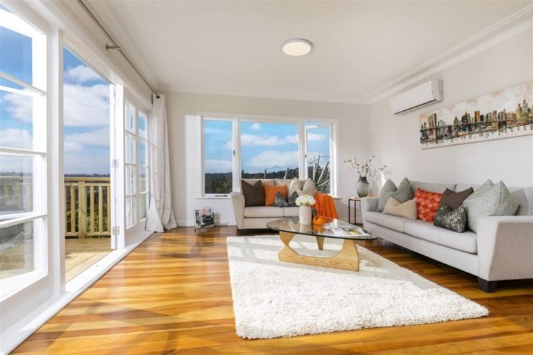 Photo of property in 86 Shetland Street, Glen Eden, Auckland, 0602