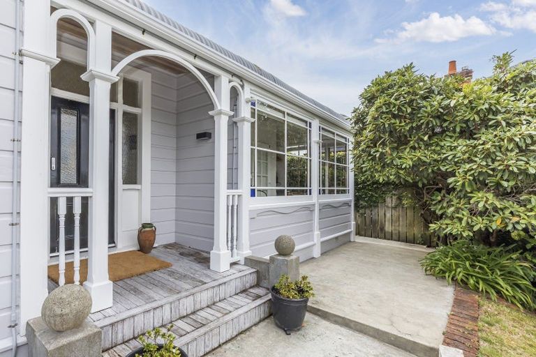 Photo of property in 20 Plunket Street, Kelburn, Wellington, 6012