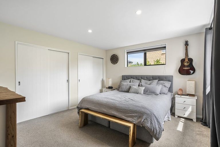 Photo of property in 112 Grand Drive, Orewa, 0931