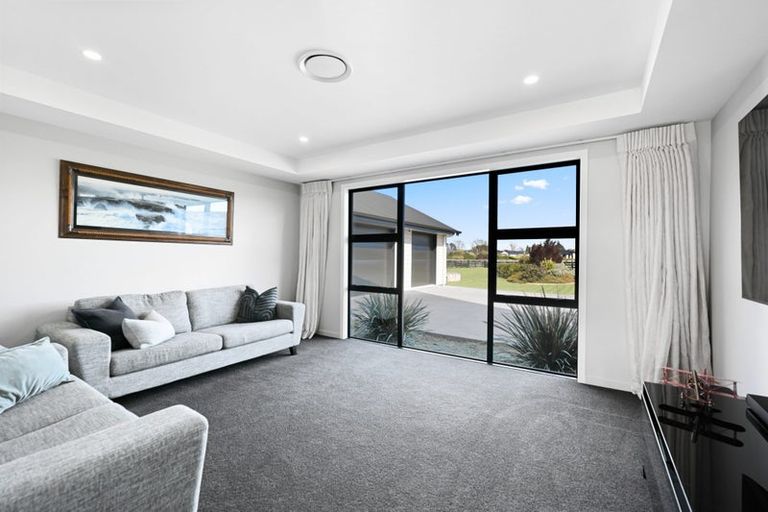 Photo of property in 21 Delta Way, Te Kowhai, Hamilton, 3288