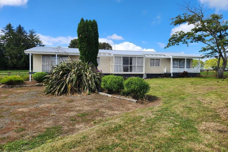 Photo of property in 15 Locket Road, Glenfield, Auckland, 0629