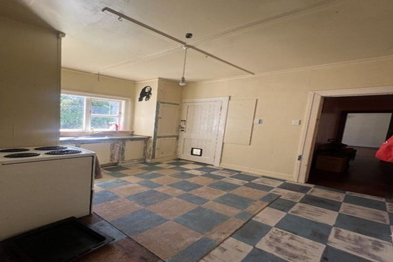 Photo of property in 64a Te Wharepouri Street, Berhampore, Wellington, 6023