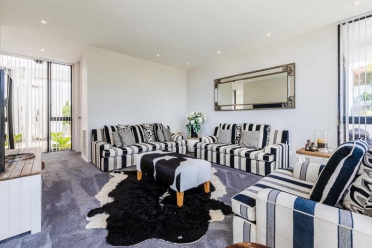 Photo of property in 114 West Hoe Heights, Orewa, 0931