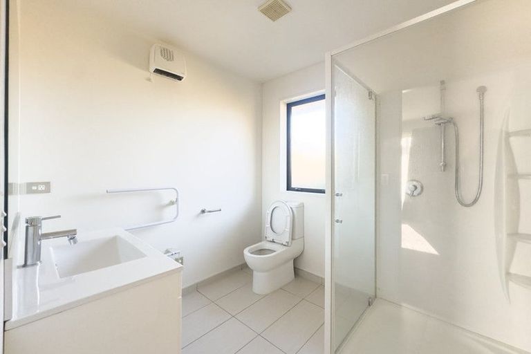 Photo of property in 43 Somerville Crescent, Aidanfield, Christchurch, 8025