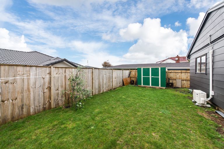 Photo of property in 34 Churchill Avenue, Manurewa, Auckland, 2102