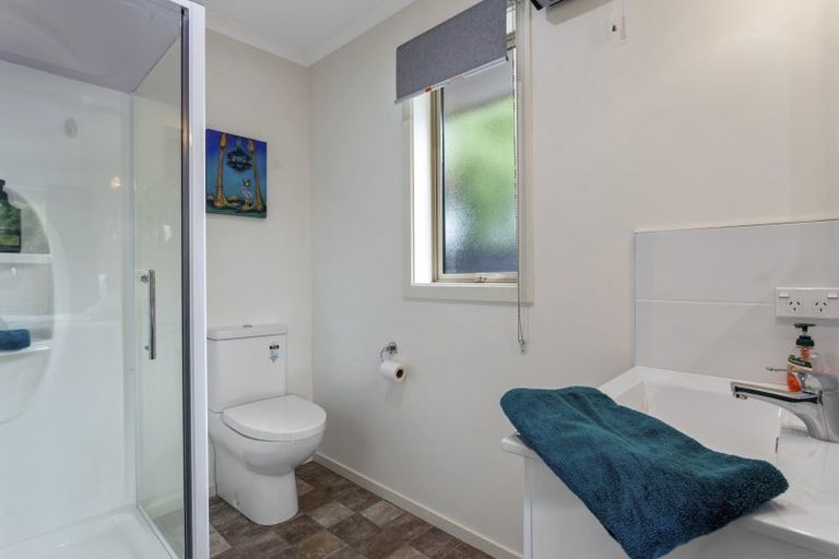 Photo of property in 4/7 Wineberry Avenue, Amberley, 7410
