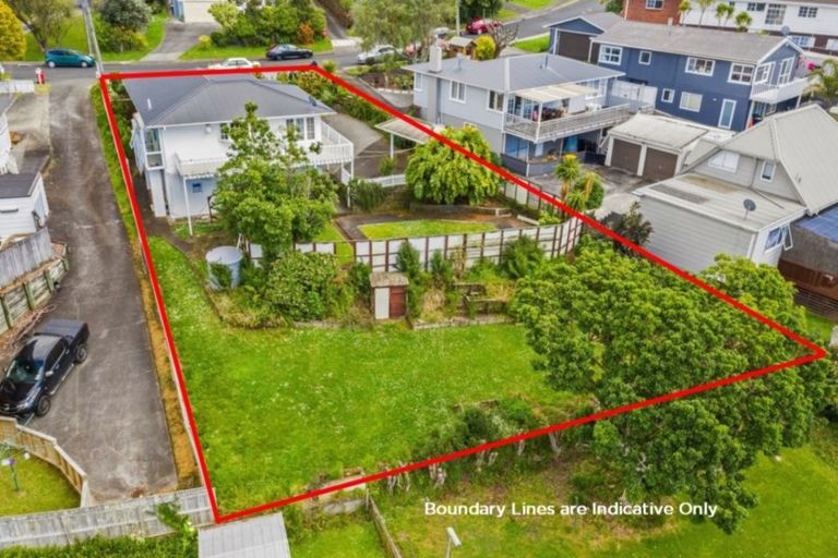 Photo of property in 13 Kennedy Avenue, Forrest Hill, Auckland, 0620