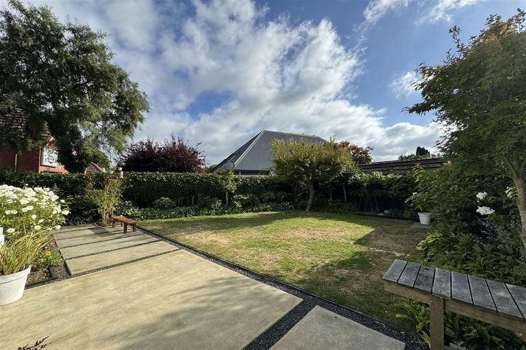 Photo of property in 18 Maidstone Road, Ilam, Christchurch, 8041