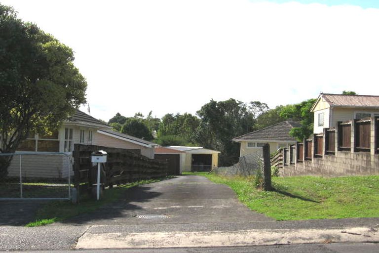 Photo of property in 18 Kaikoura Street, Henderson, Auckland, 0612