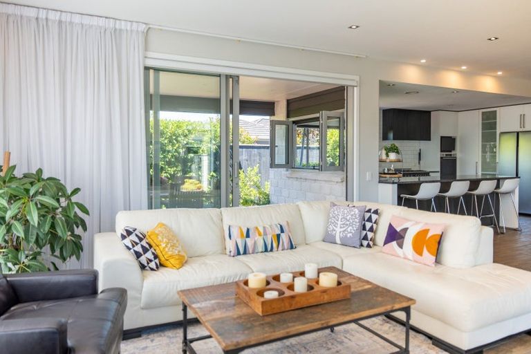 Photo of property in 8 Petrel Close, Paraparaumu Beach, Paraparaumu, 5032