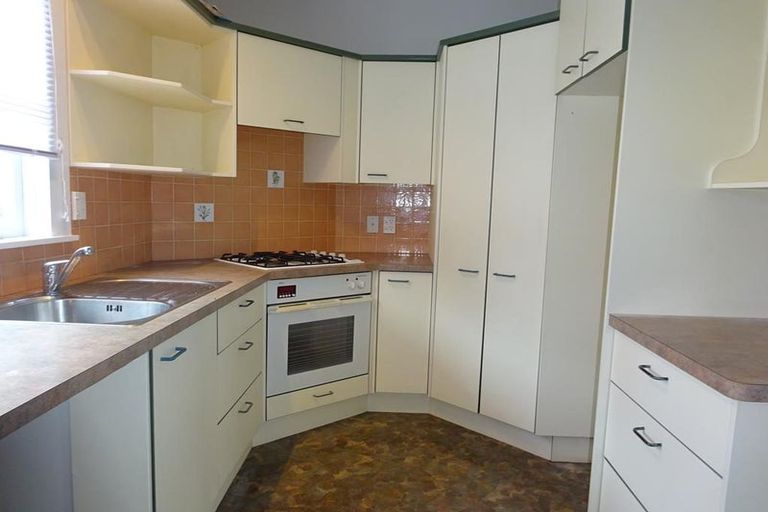 Photo of property in 613 Saint Aubyn Street West, Saint Leonards, Hastings, 4120