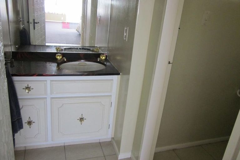 Photo of property in 64 Rama Crescent, Khandallah, Wellington, 6035