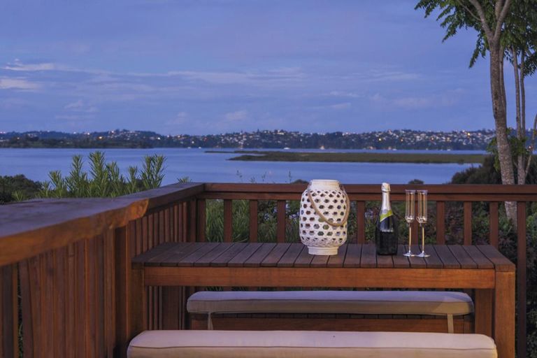 Photo of property in 30 Realm Place, Massey, Auckland, 0614