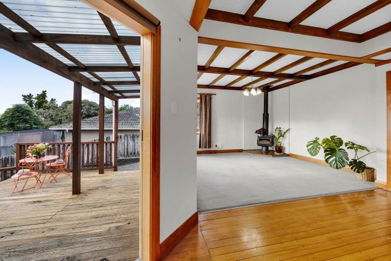 Photo of property in 27 Bonithon Avenue, Moturoa, New Plymouth, 4310