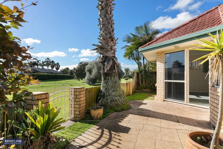 Photo of property in 111 Gravatt Road, Papamoa Beach, Papamoa, 3118