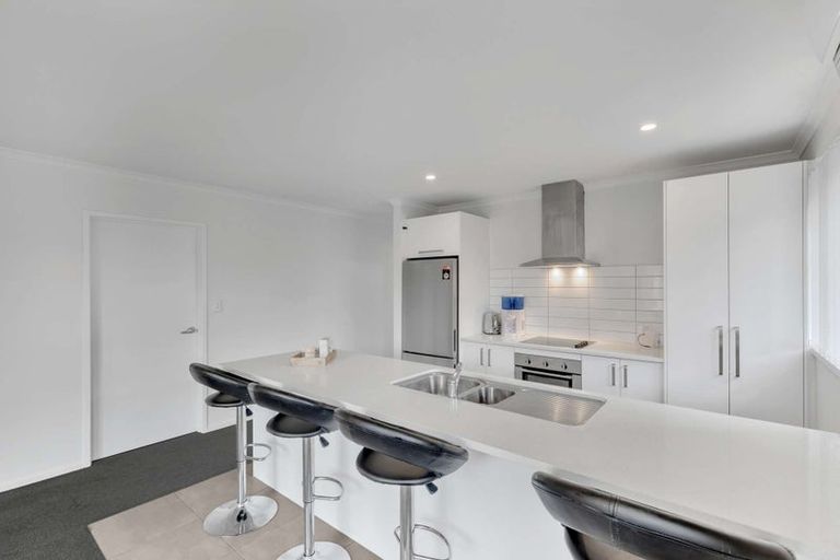 Photo of property in 17 Perla Road, Pukekohe, 2120