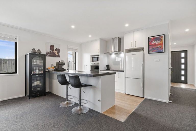 Photo of property in 17 Lion Place, Papamoa, 3118