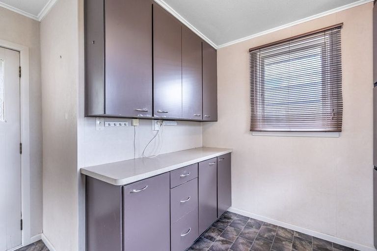 Photo of property in 17 Sword Street, Gore, 9710