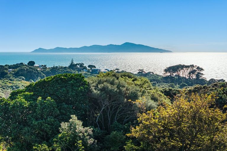 Photo of property in 68 Muri Road, Pukerua Bay, 5026