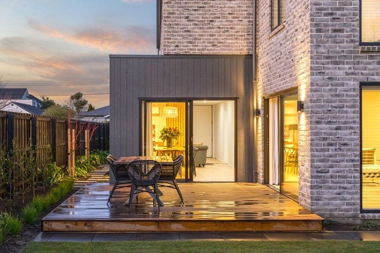 Photo of property in 127 Hamilton Avenue, Ilam, Christchurch, 8041