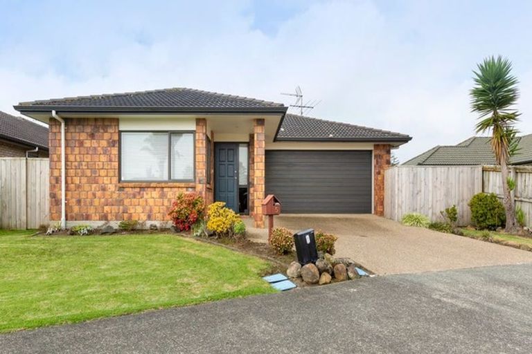 Photo of property in 5 Puketi Lane, Waiuku, 2123