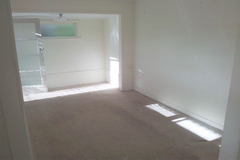 Photo of property in 7 Kia Ora Road, Beach Haven, Auckland, 0626