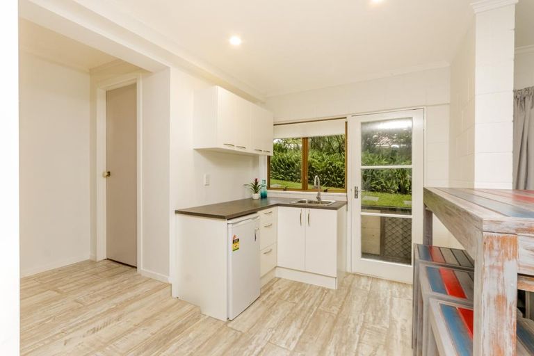 Photo of property in 30 Realm Place, Massey, Auckland, 0614