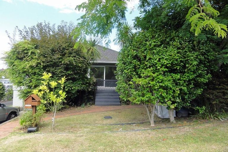 Photo of property in 42 Hillcrest Avenue, Hillcrest, Rotorua, 3015