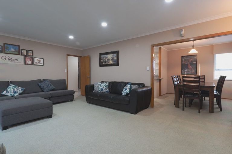 Photo of property in 49 Butterworth Drive, Glendene, Auckland, 0602