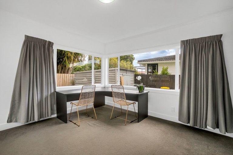 Photo of property in 36a Hereford Street, Te Atatu Peninsula, Auckland, 0610