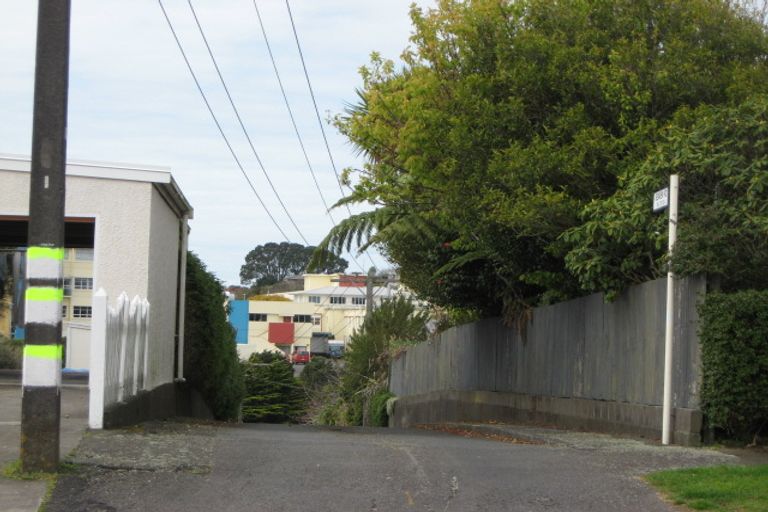 Photo of property in 117b Seaview Road, Westown, New Plymouth, 4310