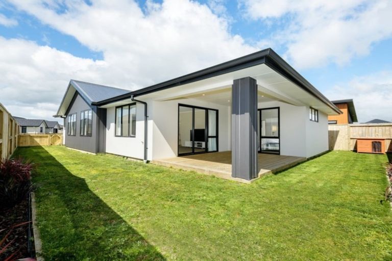 Photo of property in 8 Rotomanu Place, Pyes Pa, Tauranga, 3112