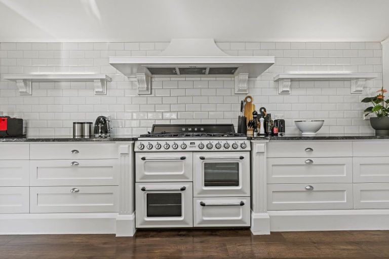 Photo of property in 62 Bretts Road, St Albans, Christchurch, 8052