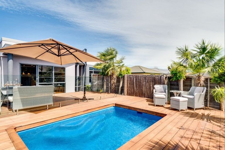 Photo of property in 14 Scott Place, Havelock North, 4130