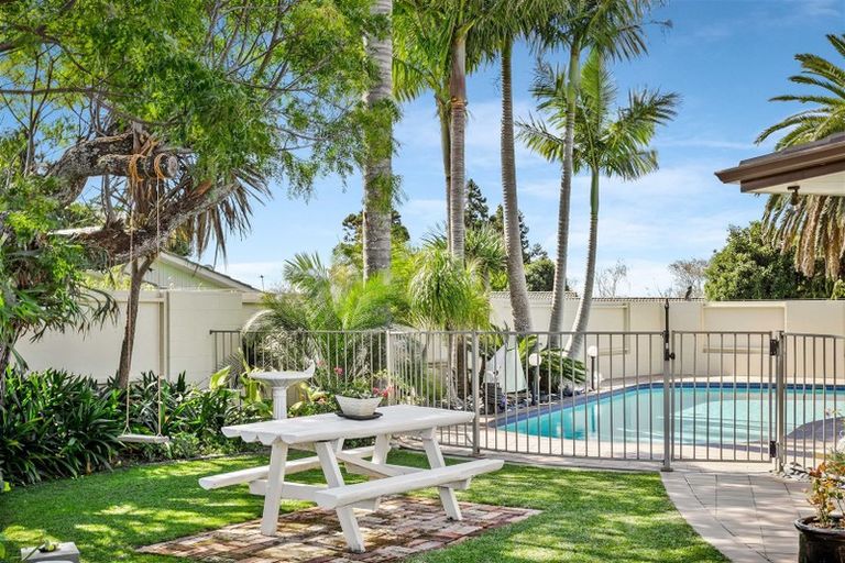 Photo of property in 38 Frank Evans Place, Henderson, Auckland, 0610