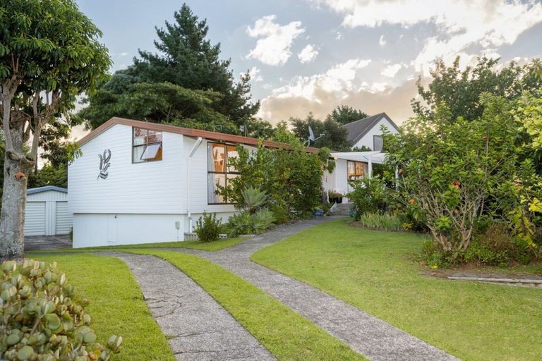 Photo of property in 24 Langstone Street, Welcome Bay, Tauranga, 3112
