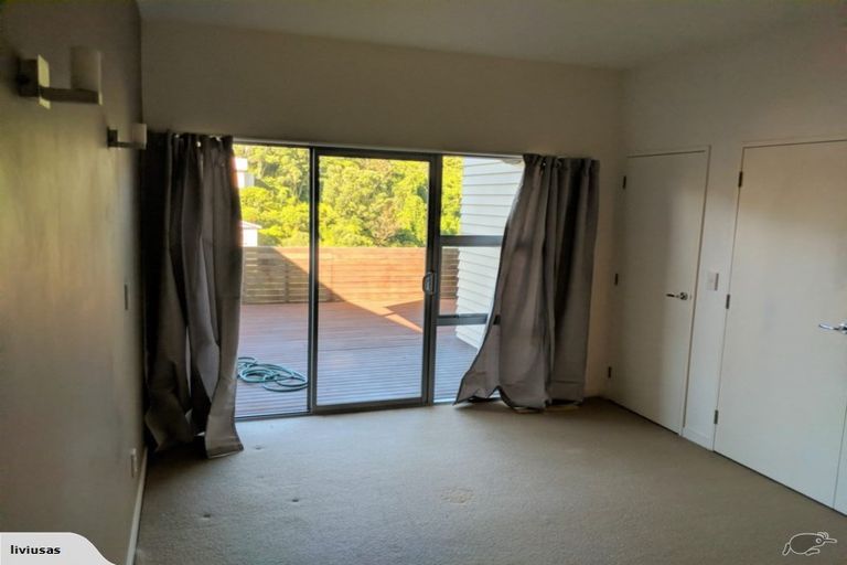 Photo of property in 31 Tiketike Way, Brooklyn, Wellington, 6021