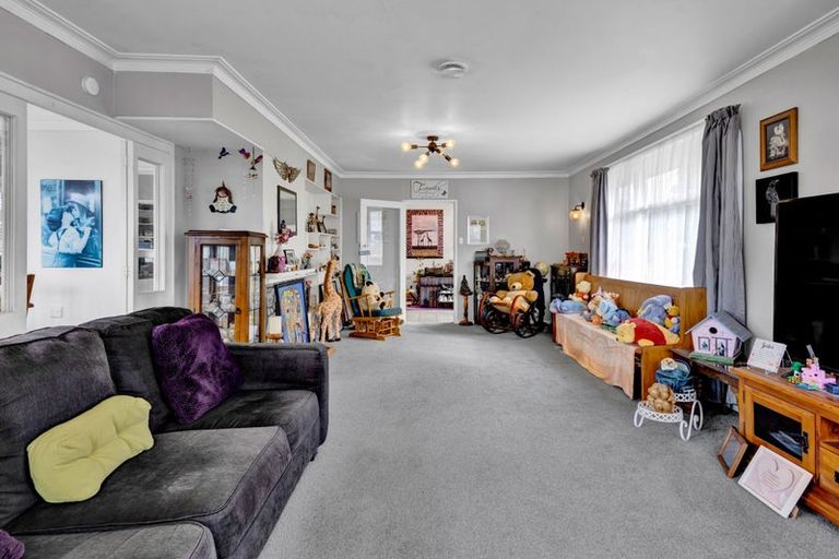 Photo of property in 28 Camberwell Road, Hawera, 4610