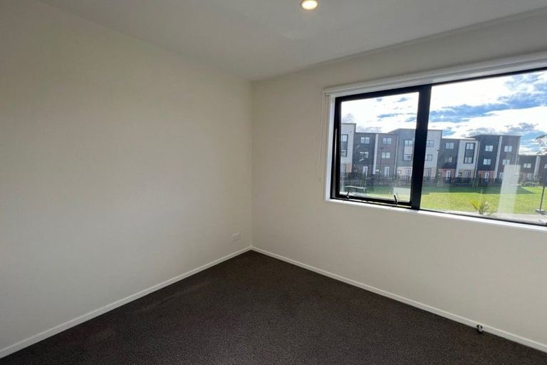 Photo of property in 35 Jabuka Street, Glen Eden, Auckland, 0602