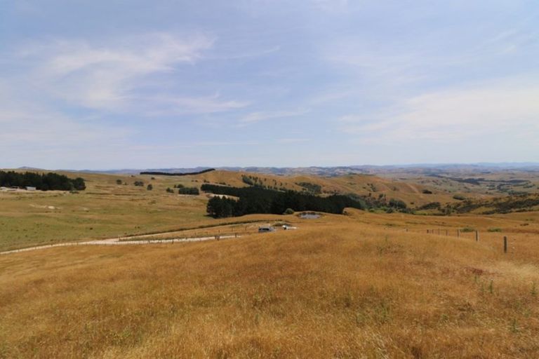 Photo of property in 668c Old Hill Road, Porangahau, 4291
