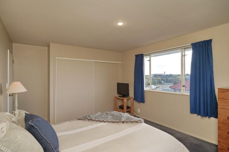 Photo of property in 8 Evenwood Place, Waimairi Beach, Christchurch, 8083
