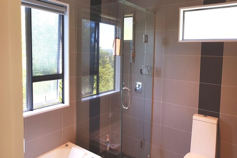 Photo of property in 34 Bur Oak Terrace, Schnapper Rock, Auckland, 0632