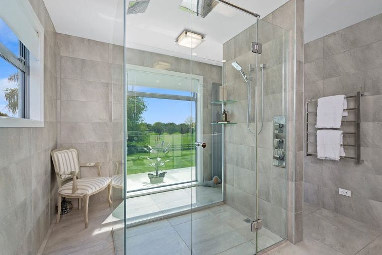 Photo of property in 1/55 Hogan Road, Cambridge, 3493