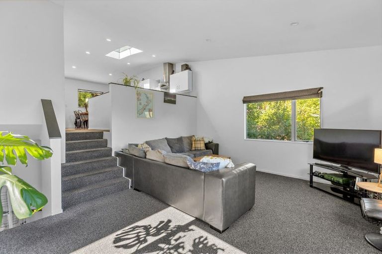 Photo of property in 14b Mckerrow Place, Sunshine Bay, Queenstown, 9300