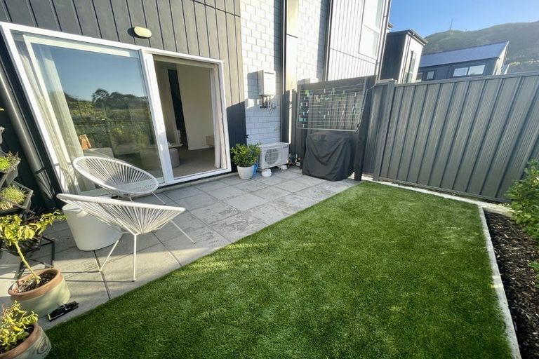 Photo of property in 36 Koreke Close, Kenepuru, Porirua, 5022