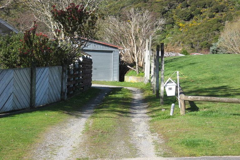 Photo of property in 11 Wicklow Grove, Wainuiomata, Lower Hutt, 5014
